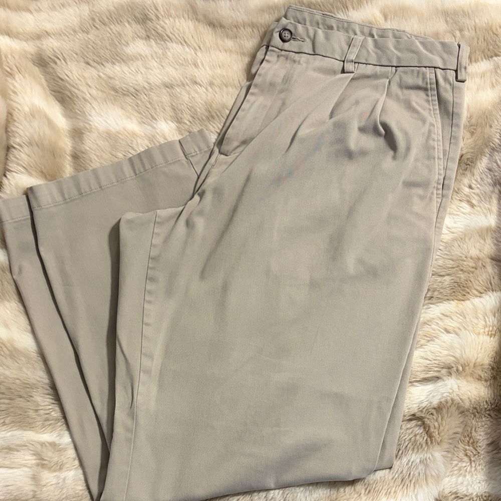 Croft & Barrow Men's Khaki Chinos